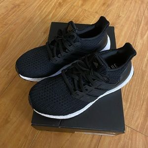 Ultraboost 4.0 DNA 👟